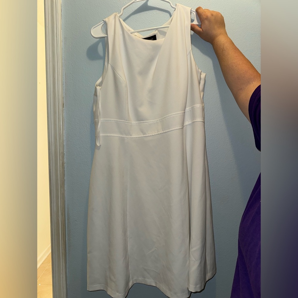 Evan Picone Cream Sleeveless Mini Dress